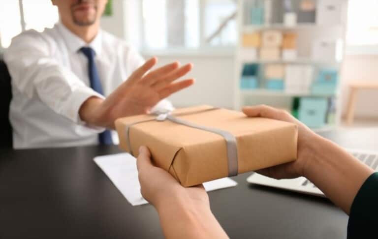 Gracefully Navigating the Art of Declining Gifts: Tips, Boundaries, and Etiquette Gracefully Navigating the Art of Declining Gifts: Tips, Boundaries, and Etiquette