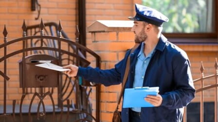 Ways to Thank Your Mail Carrier this Holiday Season