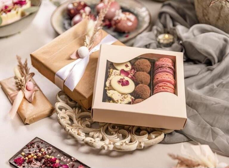 Festive dessert box