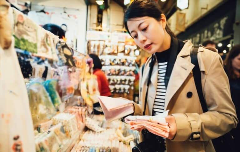 Superstitions and Surprises: 15 Gifts to Avoid Giving during Chinese New Year Superstitions and Surprises: 15 Gifts to Avoid Giving during Chinese New Year